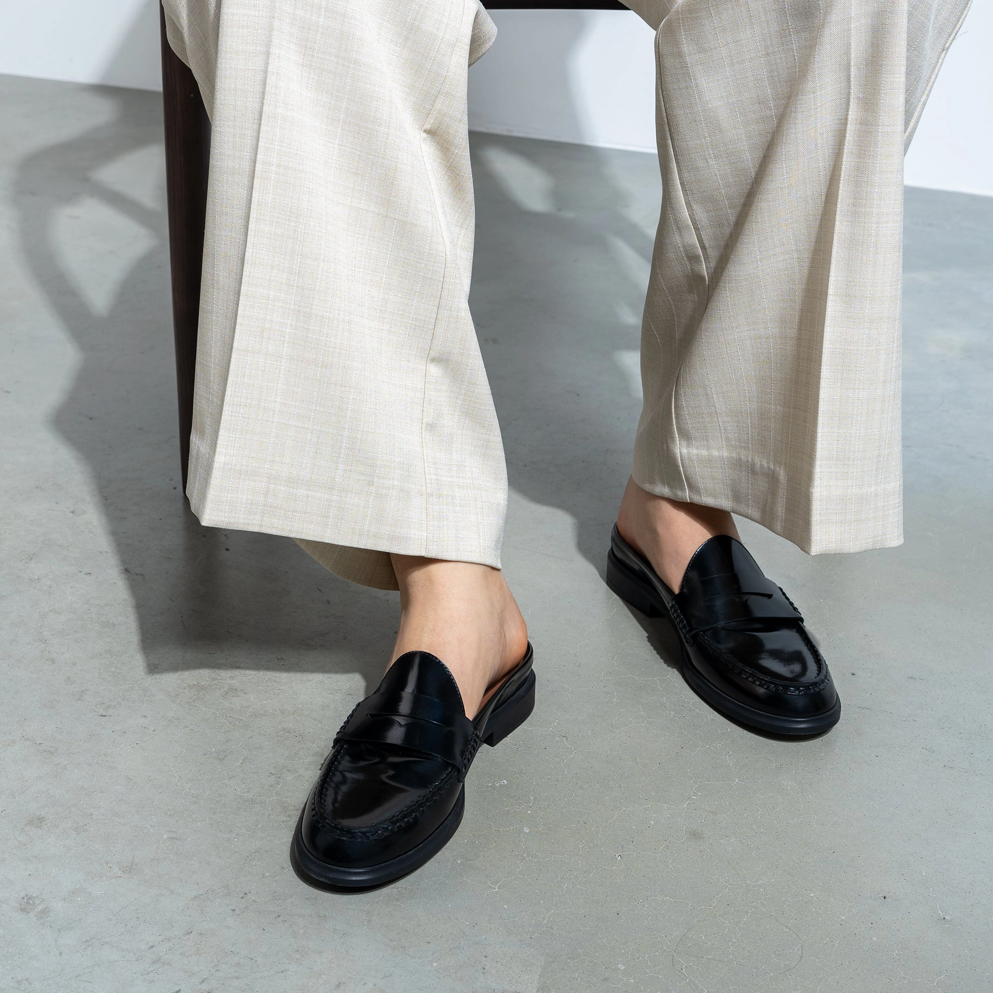 Vend?me Blandine black spazzolato leather mules Heat Dissipation System