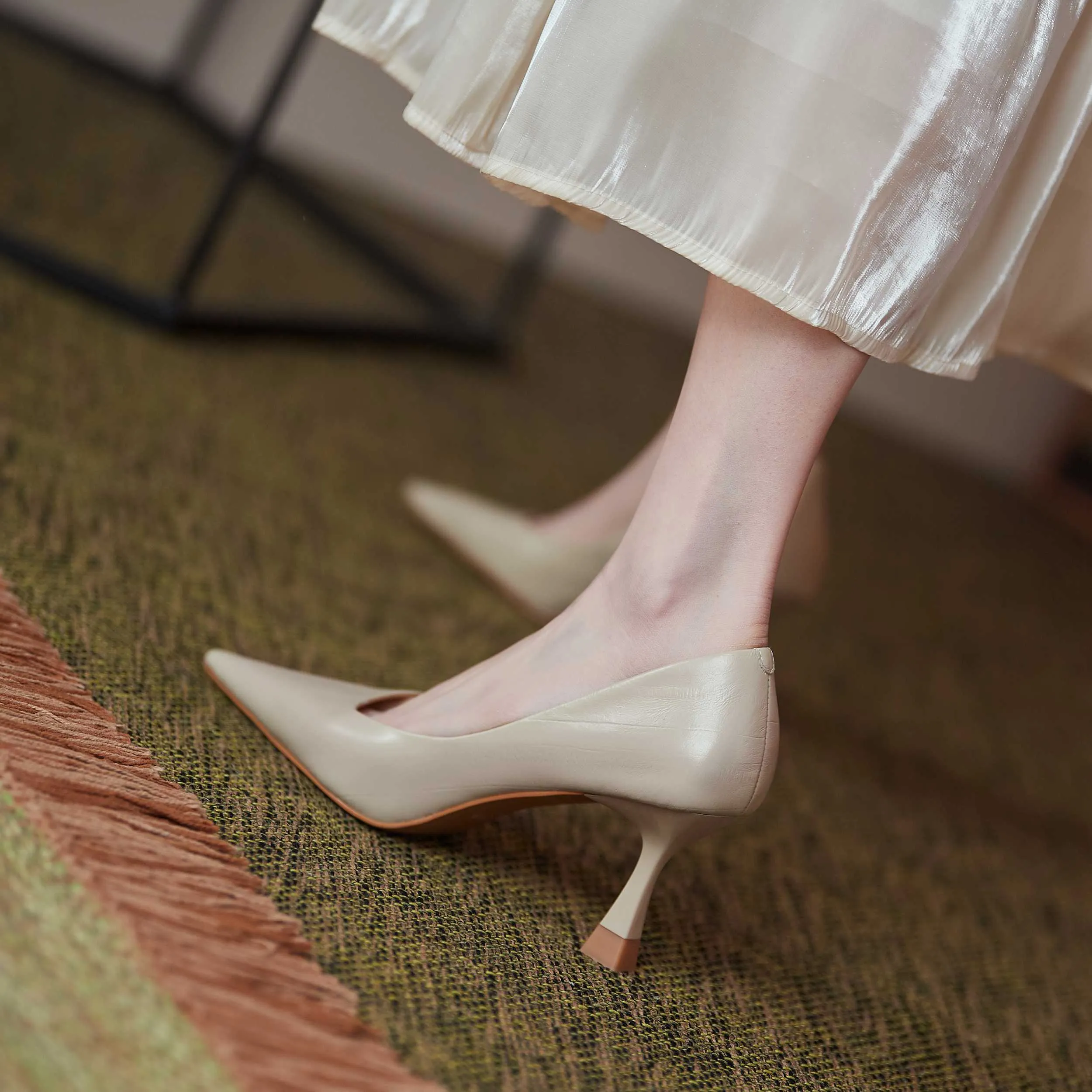 USS Shoes Begonia Women's Leather Pointed Toe Pumps