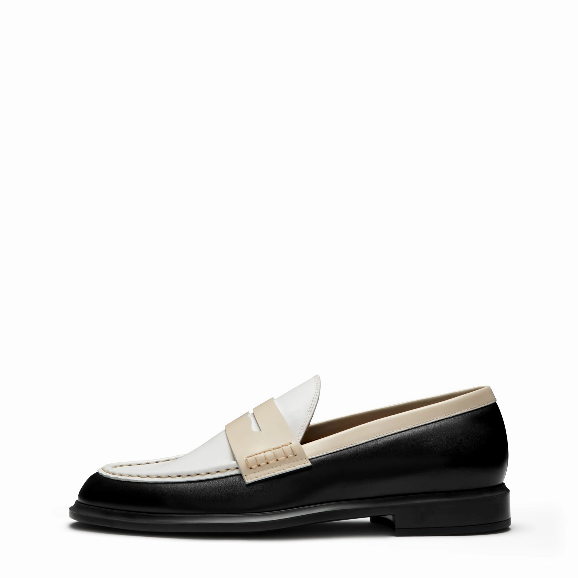 Vend?me Blandine black, white and cream calfskin leather loafers Luxurious design
