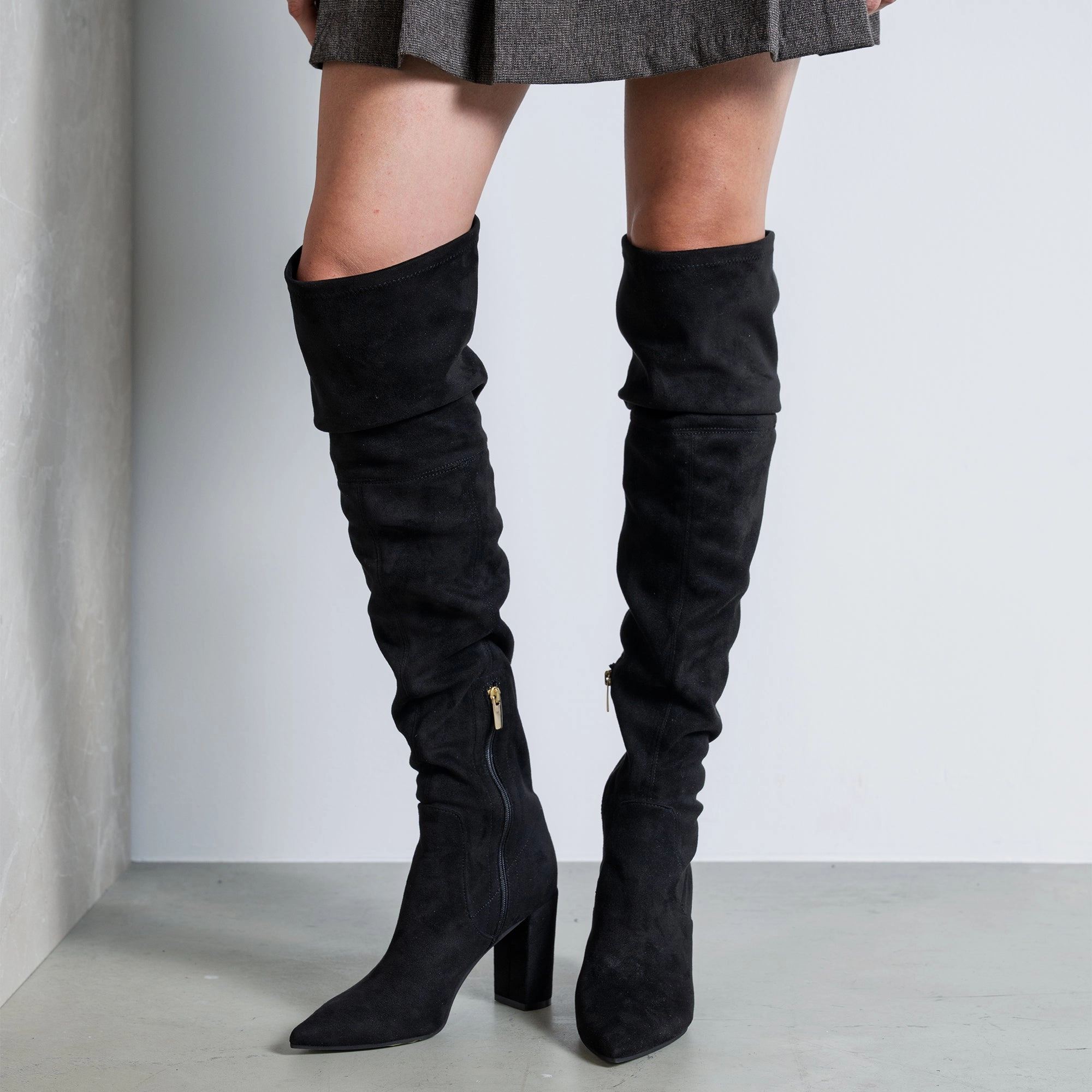 Thermoplastic Polyurethane Midsole Vend?me Fem black nylon stretch suede heels