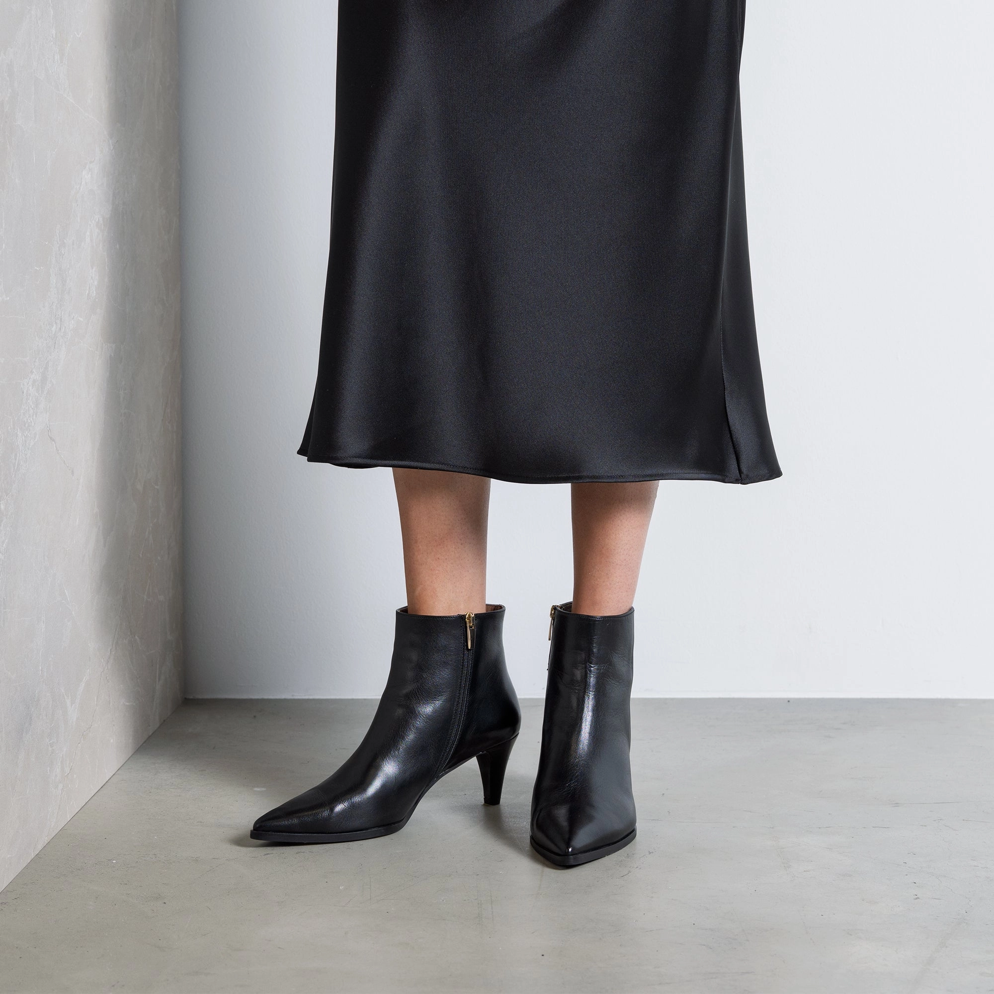 geometric Vend?me Lola black calfskin leather boots
