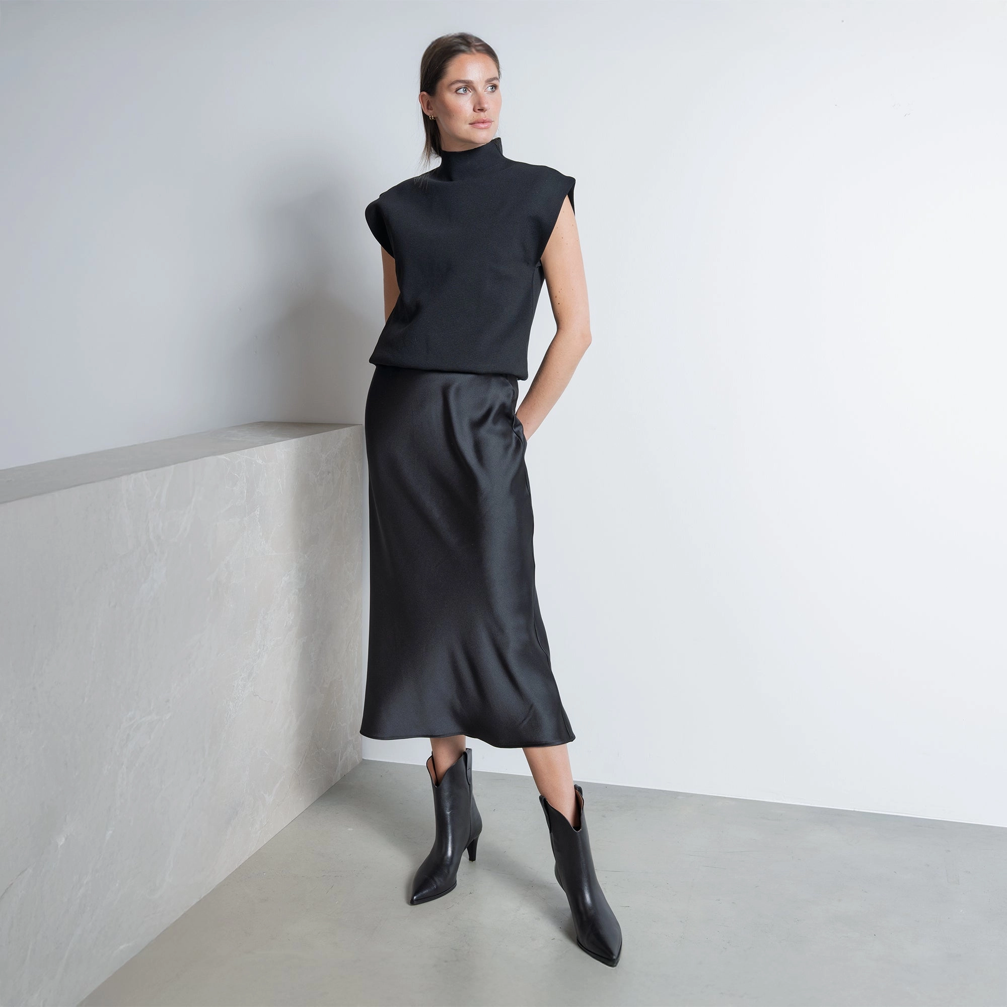 Vend?me Louane black calfskin leather boots Unbeatable Traction