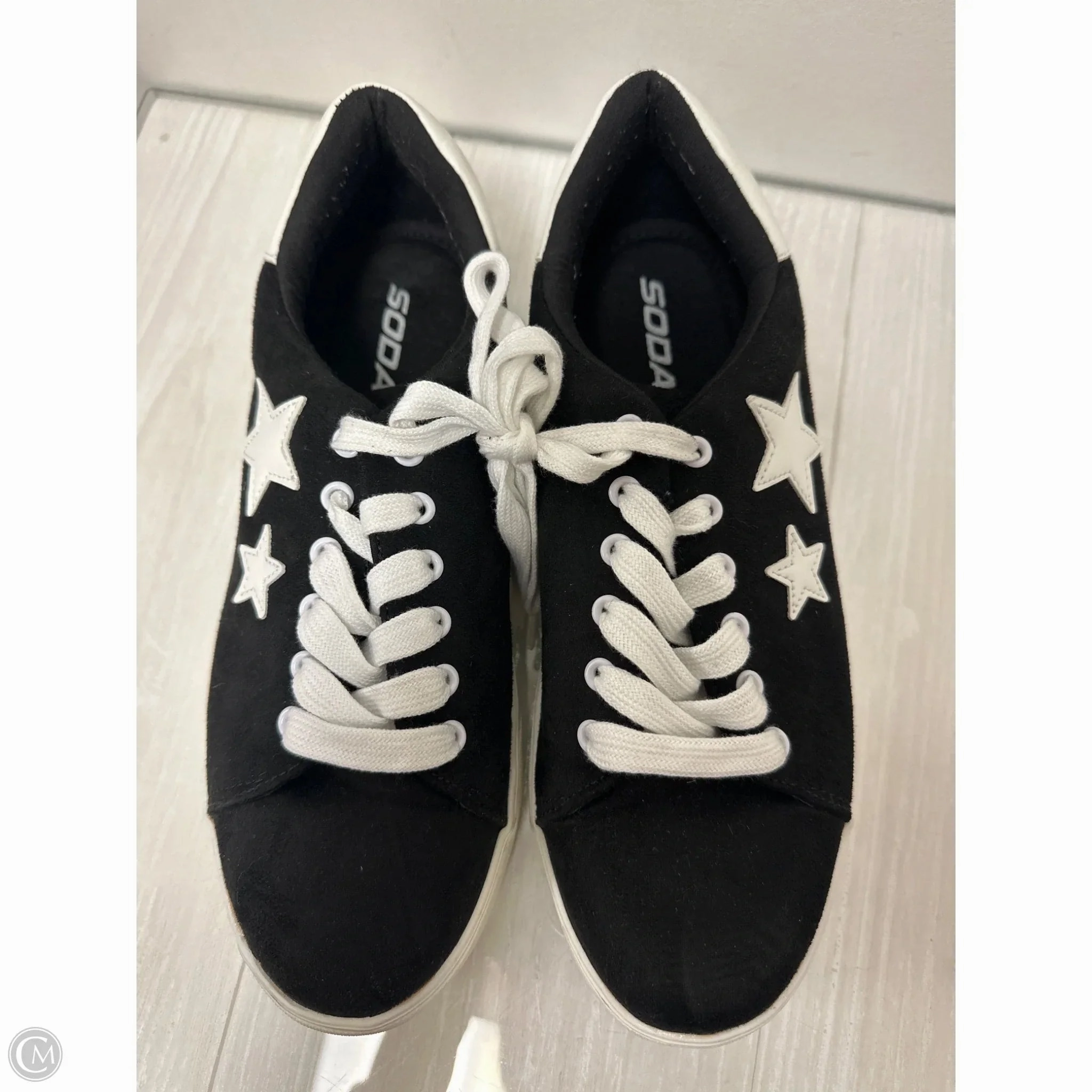 Shoes Sneakers By Soda In Black, Size: 10 Crosswalk Use Hyper Elastic Foam