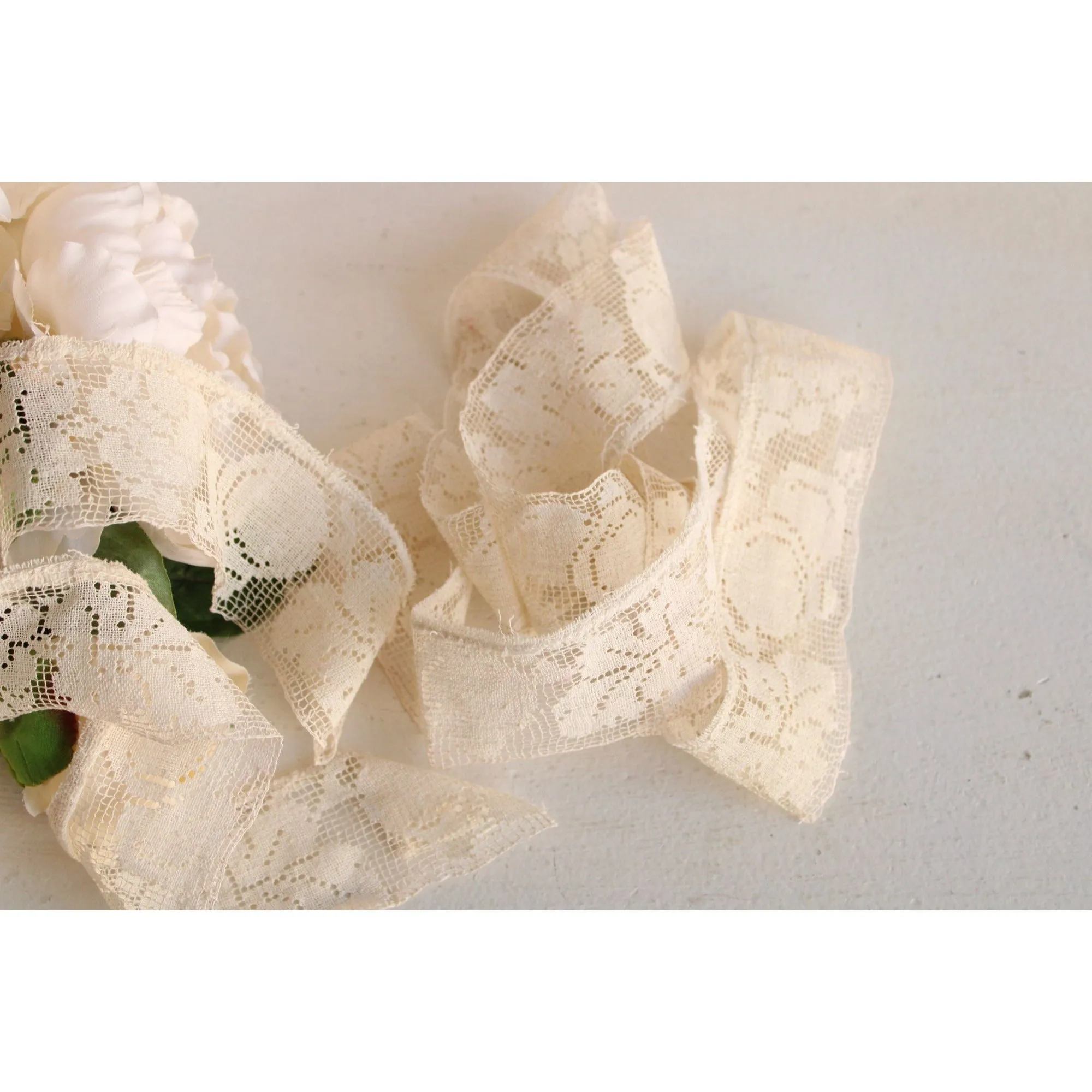 Vintage 1930s 1940s Lace Trim, Ivory 2.25" Wide, 2 Yards 23" Piece