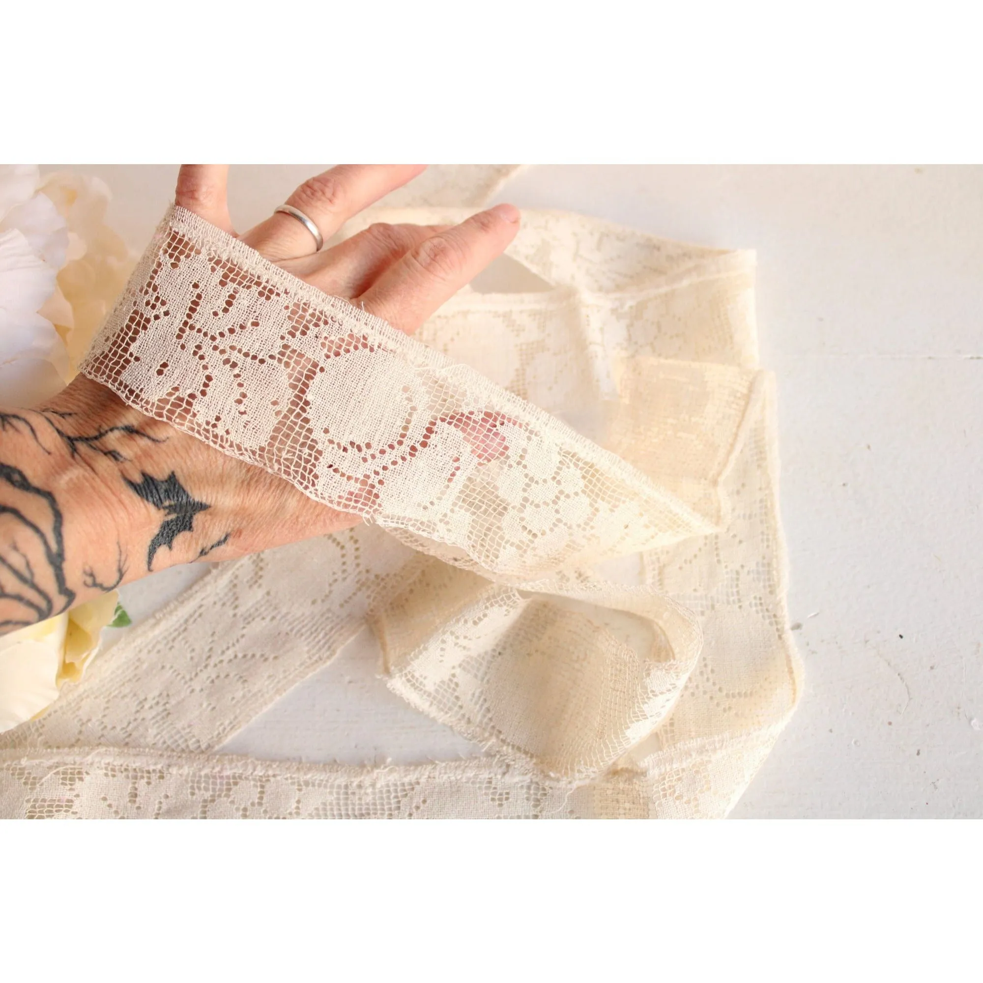 Vintage 1930s 1940s Lace Trim, Ivory 2.25" Wide, 2 Yards 23" Piece