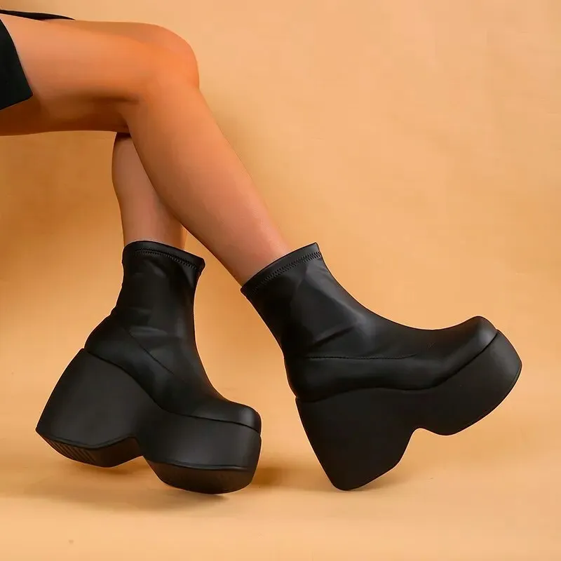 Wastaria Chunky Boots