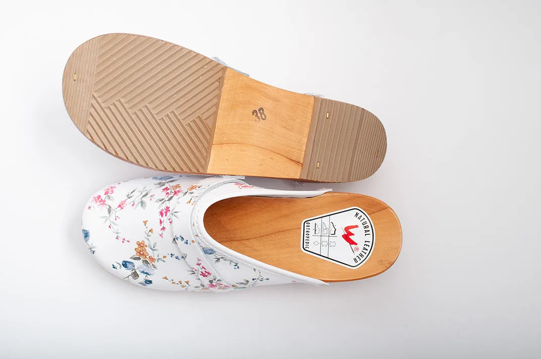 White Leather Clogs with Floral Pattern - DREWNIAKI | WU-239