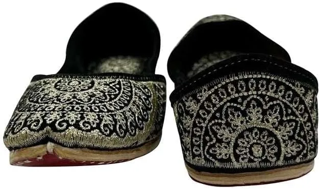 Women Flat Velvet Khussa Shoes Punjabi Jutti Traditional Mojari Loafers Pumps