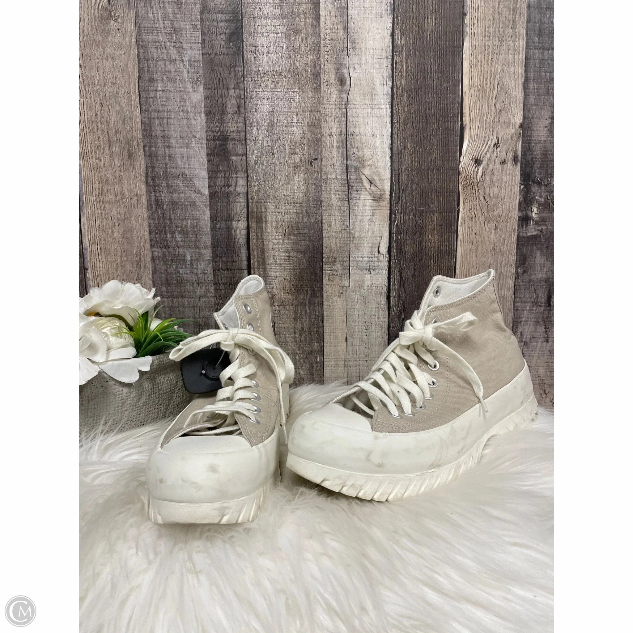 Gym workout Rugged Terrain Shoes Sneakers By Converse In Beige, Size: 10.5